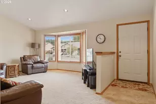 1528 SW Harbor Dr, McMinnville, OR 97128 - Photo 6