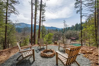 322 Round Prairie Rd, Wilderville, OR 97543 - Photo 32