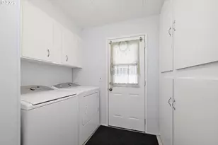 1199 N Terry St, Eugene, OR 97402 - Photo 20