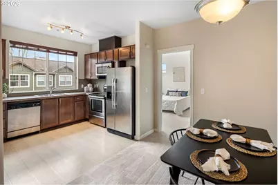 635 NW Lost Springs Ter #401, Portland, OR 97229 - Photo 8