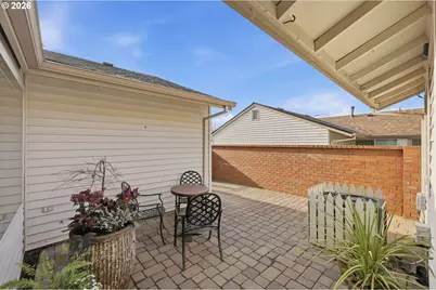 15765 SW Greens Way, Portland, OR 97224 - Photo 4