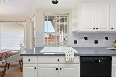 15765 SW Greens Way, Portland, OR 97224 - Photo 14