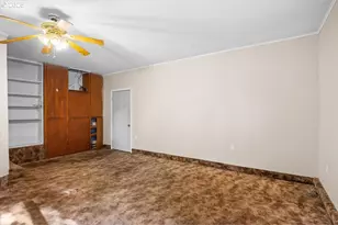 1564 NW Spray Ct, Roseburg, OR 97471 - Photo 18