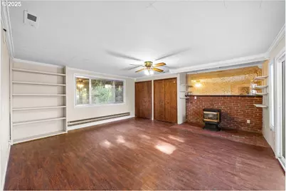 1564 NW Spray Ct, Roseburg, OR 97471 - Photo 8