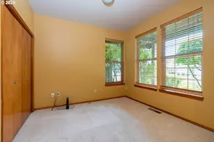 1969 NW Woodland Dr, McMinnville, OR 97128 - Photo 8