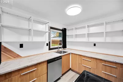 2227 SE 141st Ave, Portland, OR 97233 - Photo 12