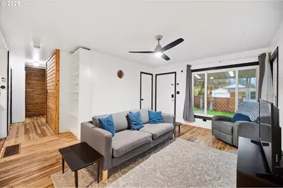 2227 SE 141st Ave, Portland, OR 97233 - Photo 6