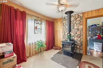 76306 Jasper Dr, Oakridge, OR 97463 - Photo 8