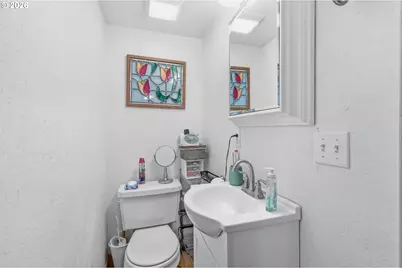 76306 Jasper Dr, Oakridge, OR 97463 - Photo 18