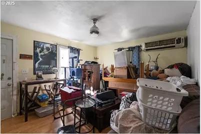 105 S Earl Ct, Stanfield, OR 97875 - Photo 4