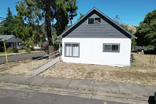 1468 SE Thompson St, Roseburg, OR 97470 - Photo 34