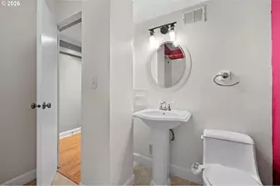 1205 SW Cardinell Dr, Portland, OR 97201 - Photo 26