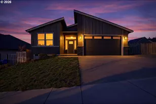 753 NE Wildwood Dr, Estacada, OR 97023 - Photo 2