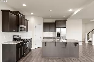 17114 SE Rhododendron St, Happy Valley, OR 97086 - Photo 2
