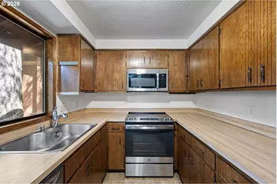 2730 Kismet Way, Eugene, OR 97405 - Photo 10