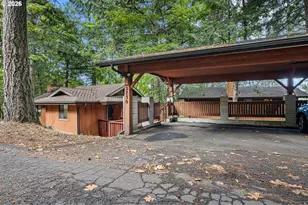 2730 Kismet Way, Eugene, OR 97405 - Photo 2