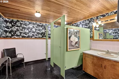 1325 E Hist Columbia River Hwy, Troutdale, OR 97060 - Photo 22