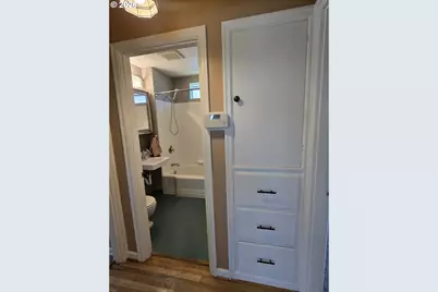 823 W 10th St, The Dalles, OR 97058 - Photo 12