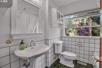 4892 SE Fieldcrest Dr, Milwaukie, OR 97222 - Photo 18