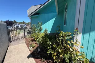 1665 NW Jennifer Ct, Roseburg, OR 97471 - Photo 36
