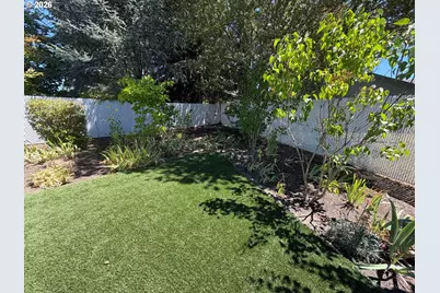 1665 NW Jennifer Ct, Roseburg, OR 97471 - Photo 42