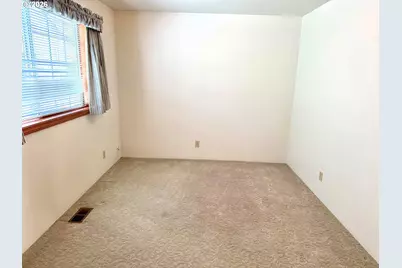 1665 NW Jennifer Ct, Roseburg, OR 97471 - Photo 26