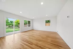 12125 SW Lynnridge Ave, Portland, OR 97225 - Photo 8