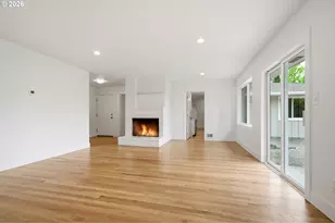 12125 SW Lynnridge Ave, Portland, OR 97225 - Photo 6