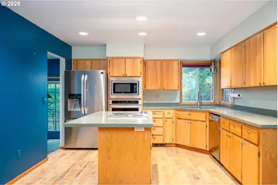 10585 SE Fairway Dr, Happy Valley, OR 97086 - Photo 14