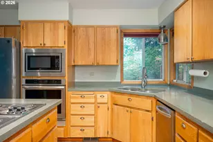 10585 SE Fairway Dr, Happy Valley, OR 97086 - Photo 16