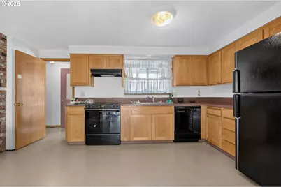 635 NW 8th Pl, Canby, OR 97013 - Photo 8