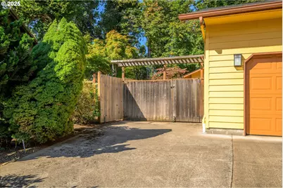 4324 Forsythia St, Springfield, OR 97478 - Photo 6