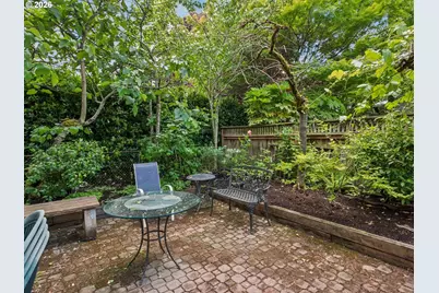 2632 NW Thurman St, Portland, OR 97210 - Photo 42