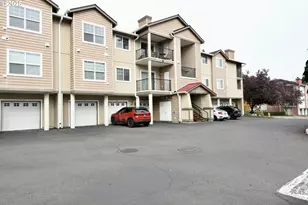 10734 NE Holly St, Hillsboro, OR 97006 - Photo 2