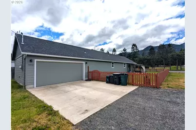 76442 Laurel St, Oakridge, OR 97463 - Photo 26
