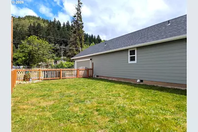 76442 Laurel St, Oakridge, OR 97463 - Photo 28