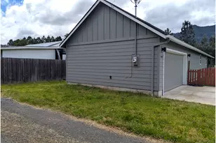76442 Laurel St, Oakridge, OR 97463 - Photo 24