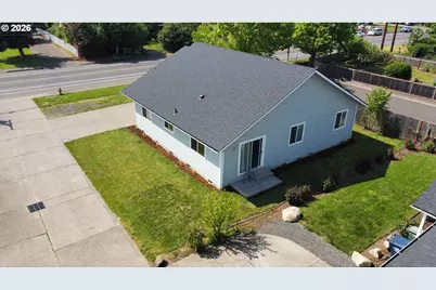 1107 Echo Hollow Rd, Eugene, OR 97402 - Photo 32