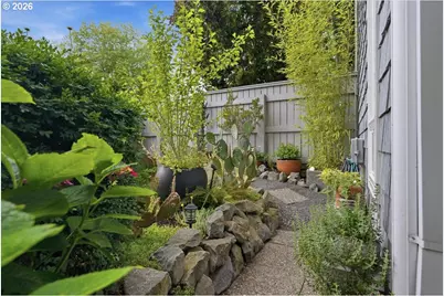 634 N Hayden Bay Dr, Portland, OR 97217 - Photo 30