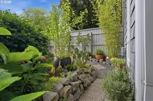 634 N Hayden Bay Dr, Portland, OR 97217 - Photo 30