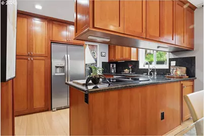 634 N Hayden Bay Dr, Portland, OR 97217 - Photo 12