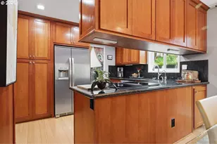 634 N Hayden Bay Dr, Portland, OR 97217 - Photo 12