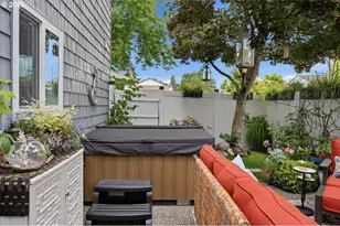 634 N Hayden Bay Dr, Portland, OR 97217 - Photo 36