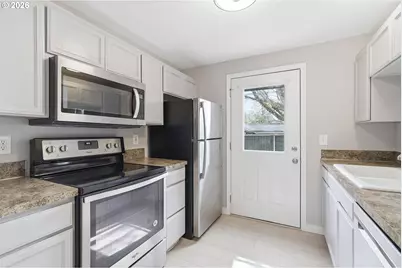 2501 E 2nd St #6, Newberg, OR 97132 - Photo 10