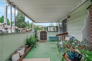 12295 SE Main St, Portland, OR 97233 - Photo 22