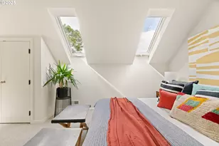 2825 SE Hawthorne Blvd, Portland, OR 97214 - Photo 26