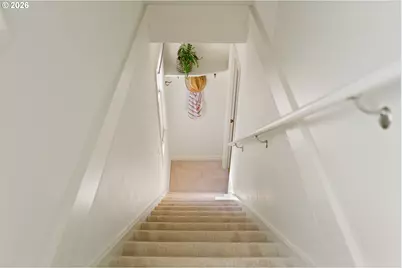 2825 SE Hawthorne Blvd, Portland, OR 97214 - Photo 24