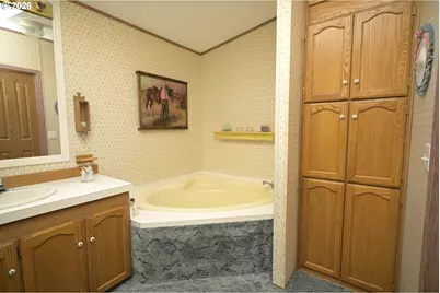 22282 Tiller Trail Hwy, Days Creek, OR 97429 - Photo 14