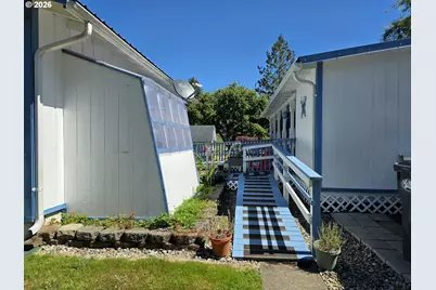 521 Central Ave, South Bend, WA 98586 - Photo 18