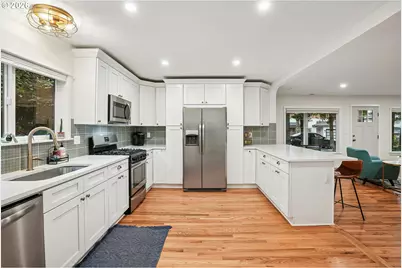 5915 SW Haines St, Portland, OR 97219 - Photo 22